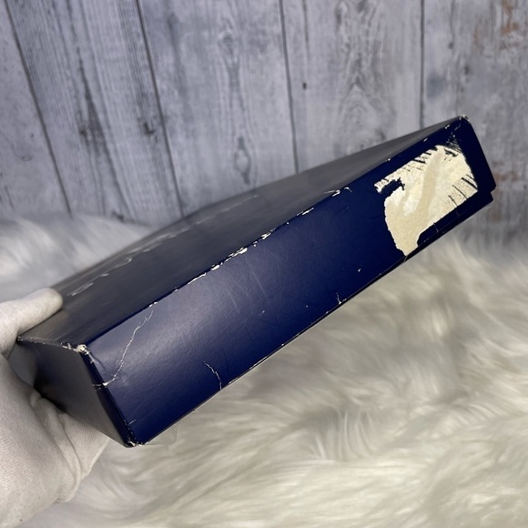 GIVENCHY towel gift set with box - Picture 5 of 8